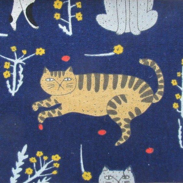 エモエモ 綿麻キャンバス 猫柄 (ネイビー色) | ドウモト商店通販サイト